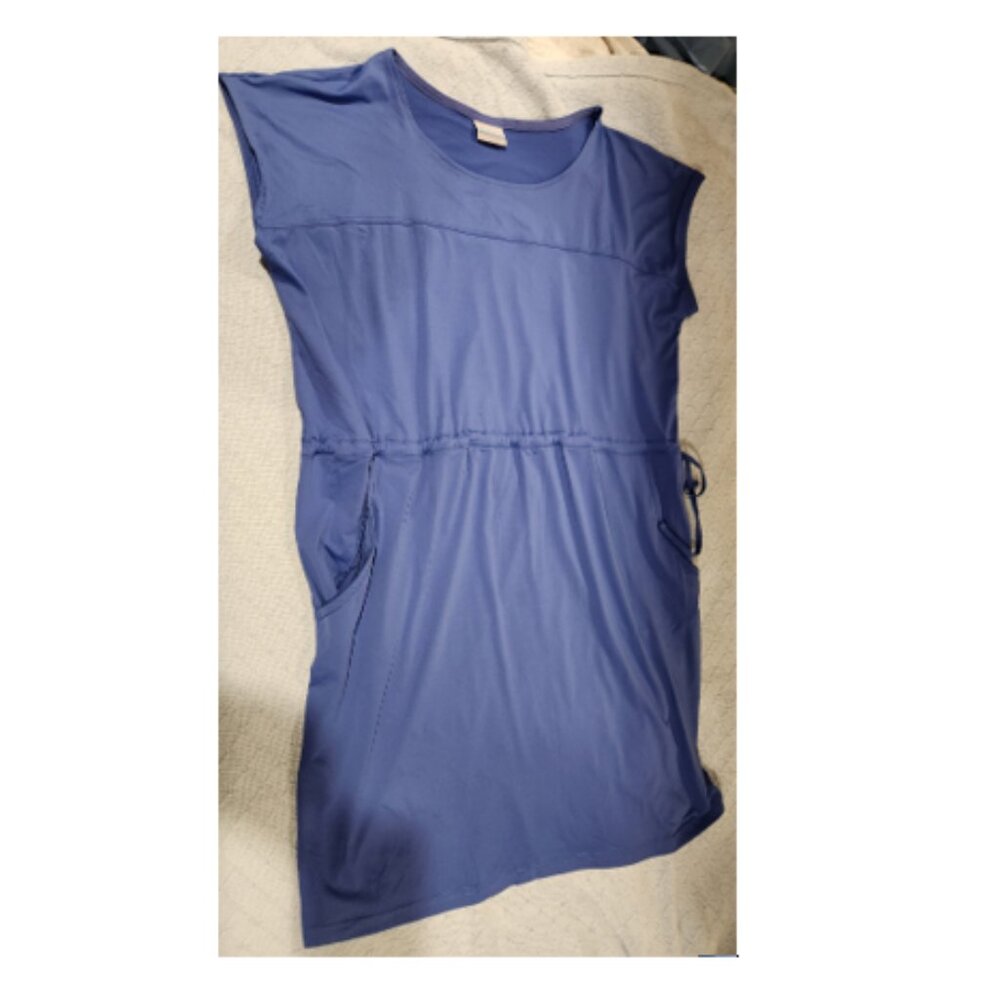 Woman's casual dress